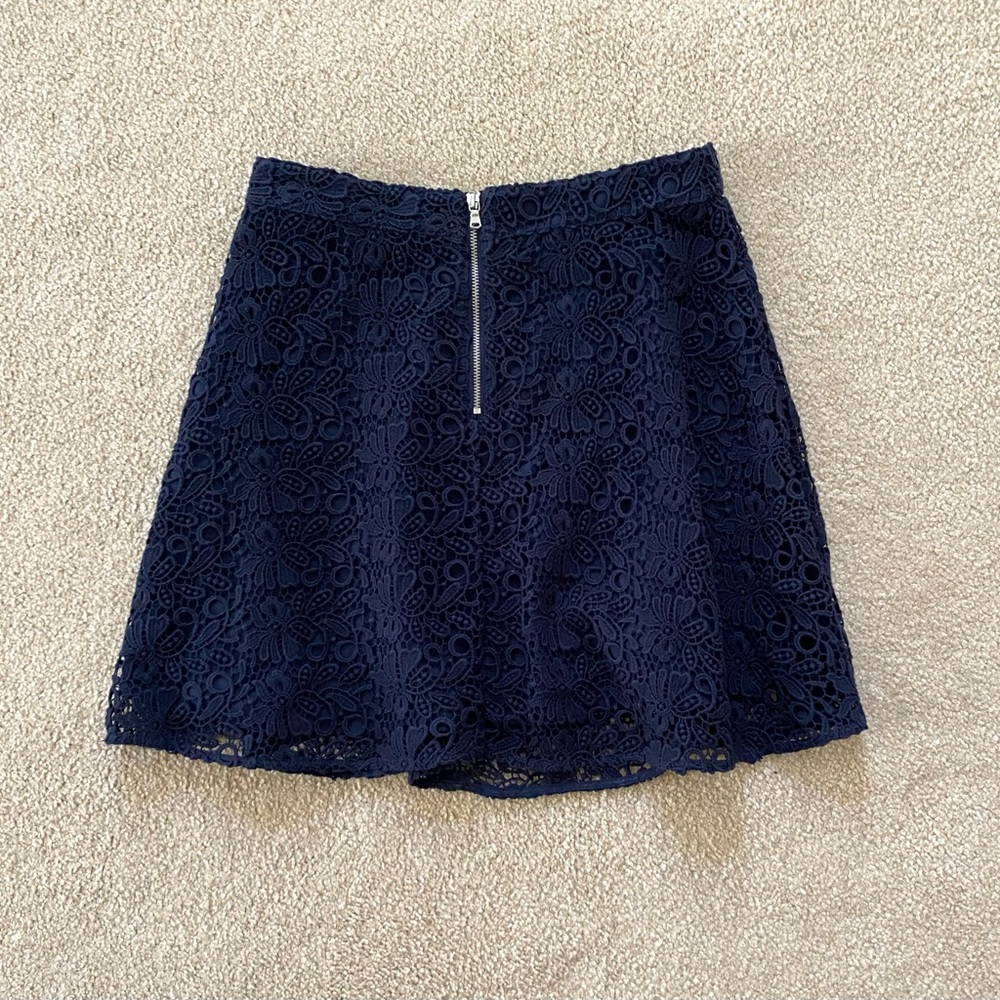 Club Monaco Lace Skirt - Picture 2 of 3